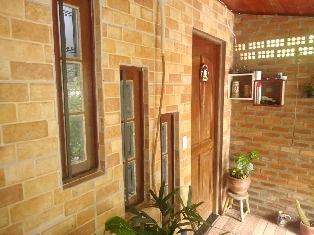 Casa à venda com 2 quartos, 120m² - Foto 1