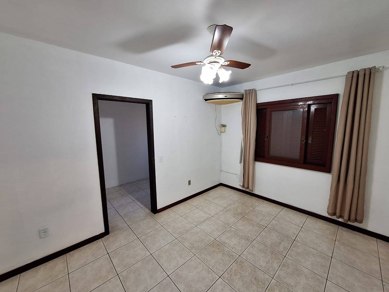 Casa, 4 quartos, 256 m² - Foto 11