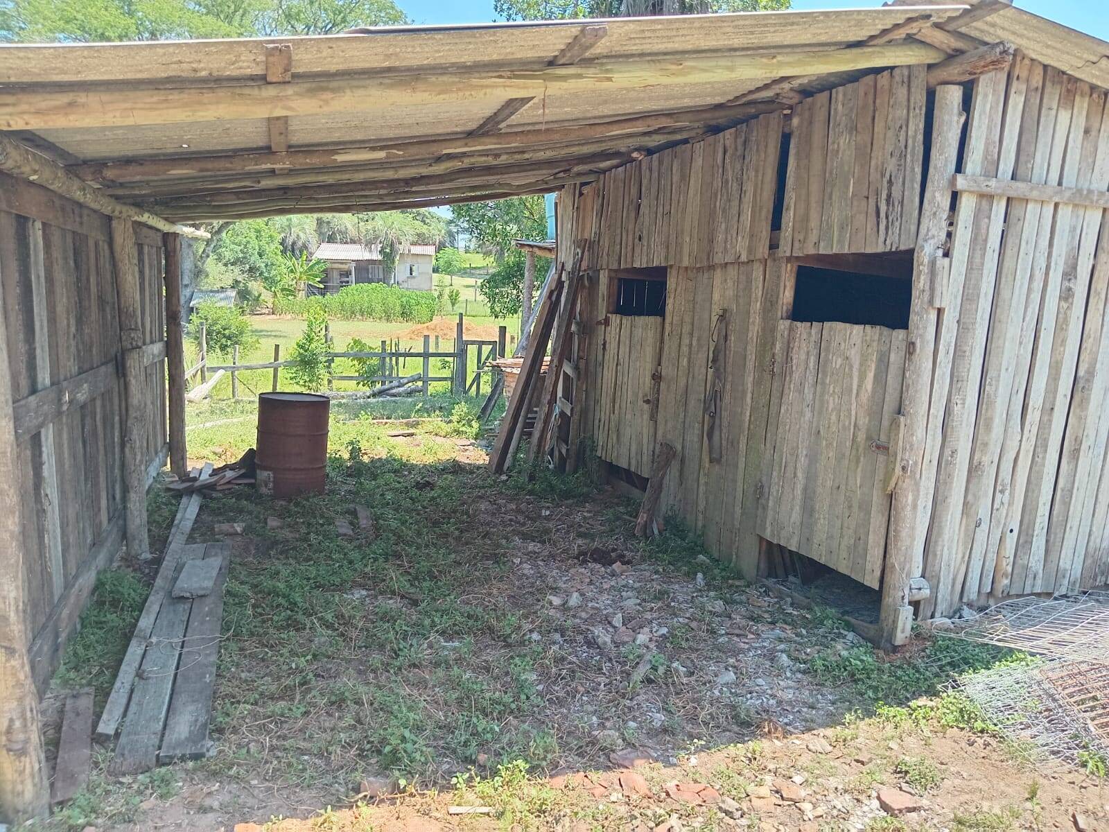 Sítio à venda com 2 quartos, 20000m² - Foto 10