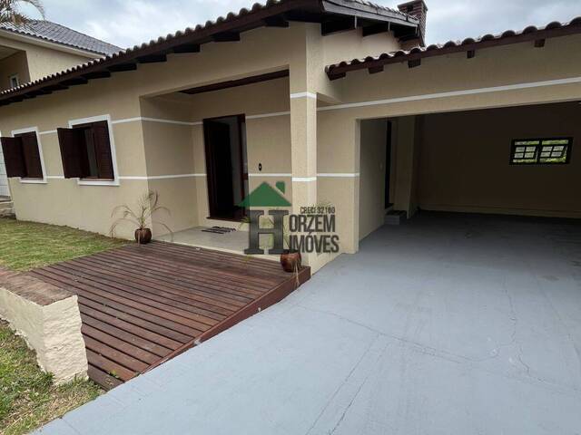 #CCA001 - Casa em Condomínio Fechado para Venda em Viamão - RS